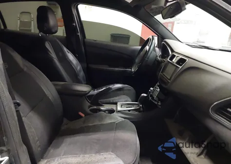 2013 Chrysler 200 Touring из США, поврежденный, VIN 1C3CCBBG7DN700119